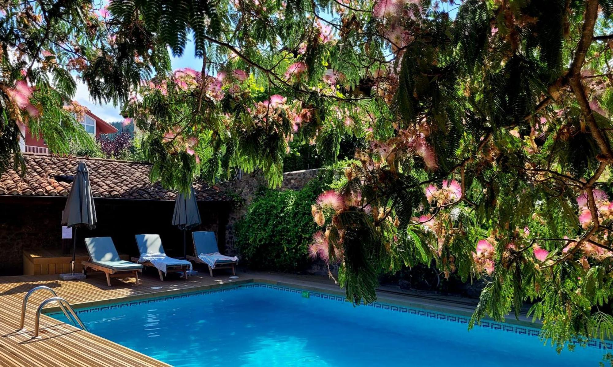 Apartamentos Villa De Потес Экстерьер фото