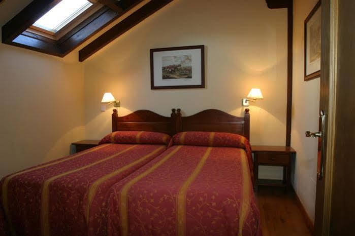 Apartamentos Villa De Потес Экстерьер фото